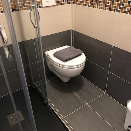 B&B Sensory Garden 4*