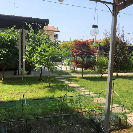 Bed & Breakfast Sensory Garden